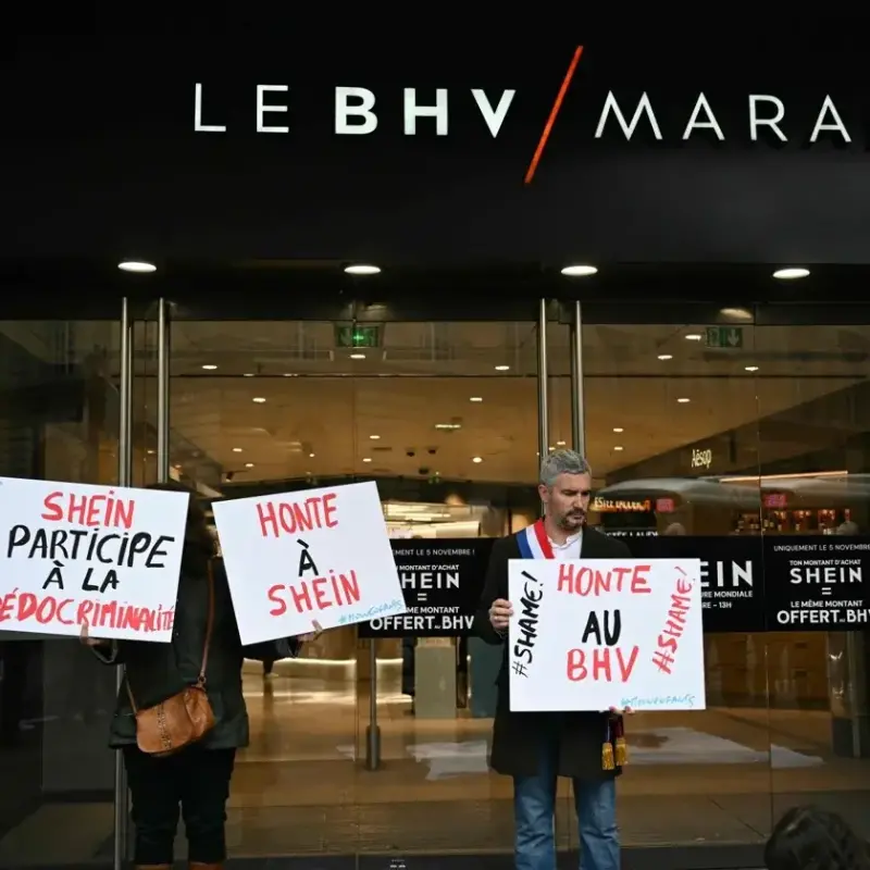 El escándalo estalla justo cuando el gigante asiático se prepara para abrir en París su primera tienda física a nivel mundial. Foto: AFP