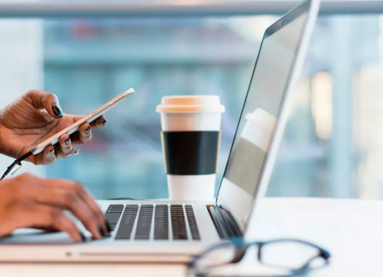 Bogotá lidera en número de ofertas del sector BPO, que incluye posiciones híbridas y sin experiencia. FOTO: Getty