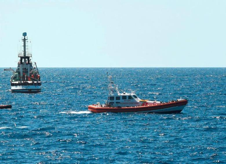 Autoridades españolas buscan embarcación con 200 migrantes que buscaban llegar a islas Canarias. Foto: AFP. 