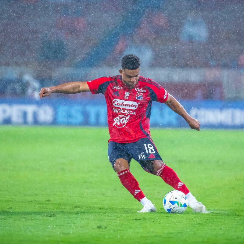 El lateral izquierdo antioqueño Frank Fabra es uno de los líderes del plantel del Medellín en el Apertura 2026. FOTO: Juan Antonio Sánchez