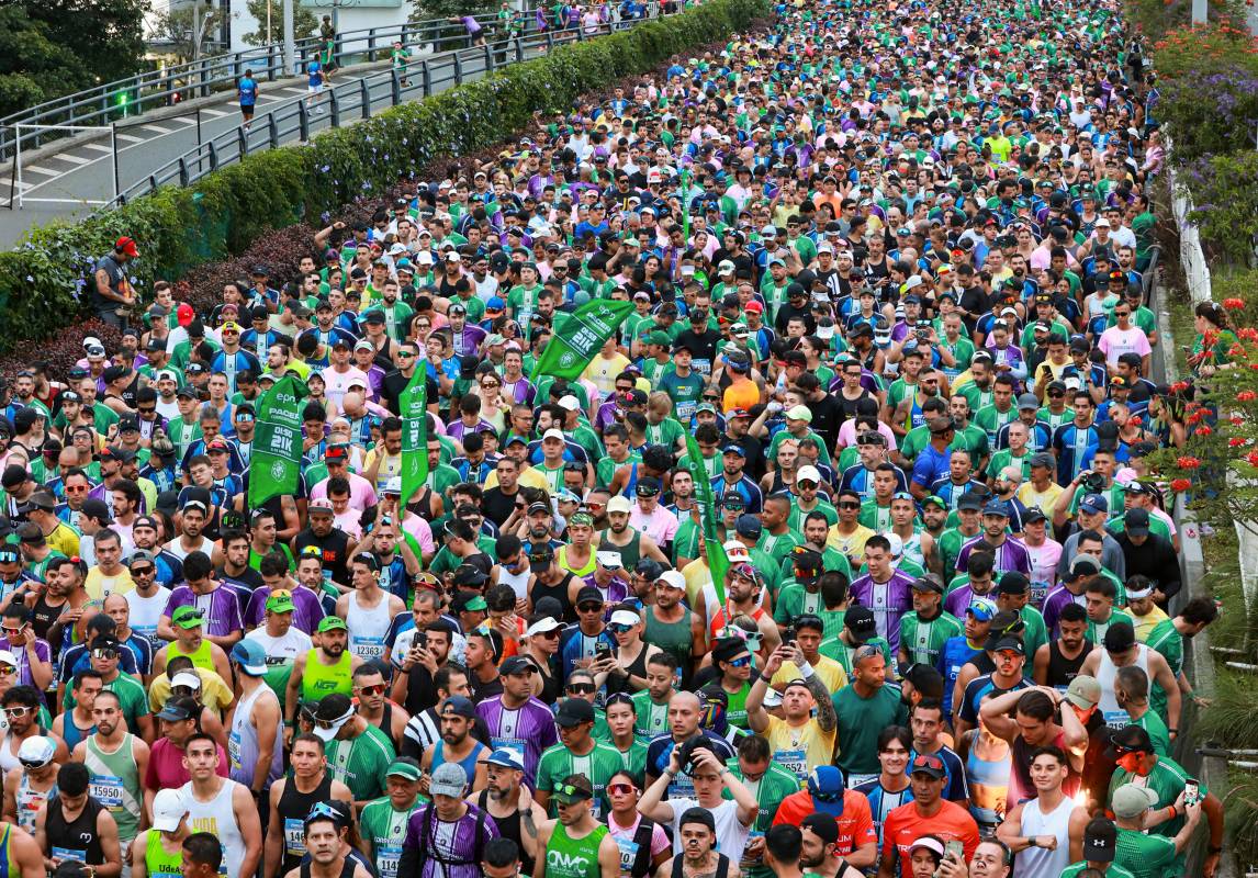 La Media Maratón es una de las competencias atléticas más importantes y concurridas de Colombia. Cerca de 20.000 participantes, entre atletas profesionales y aficionados, recorrieron las diferentes distancias habilitadas: 5K, 10K, 15K y 21K. Foto: Manuel Saldarriaga Quintero.