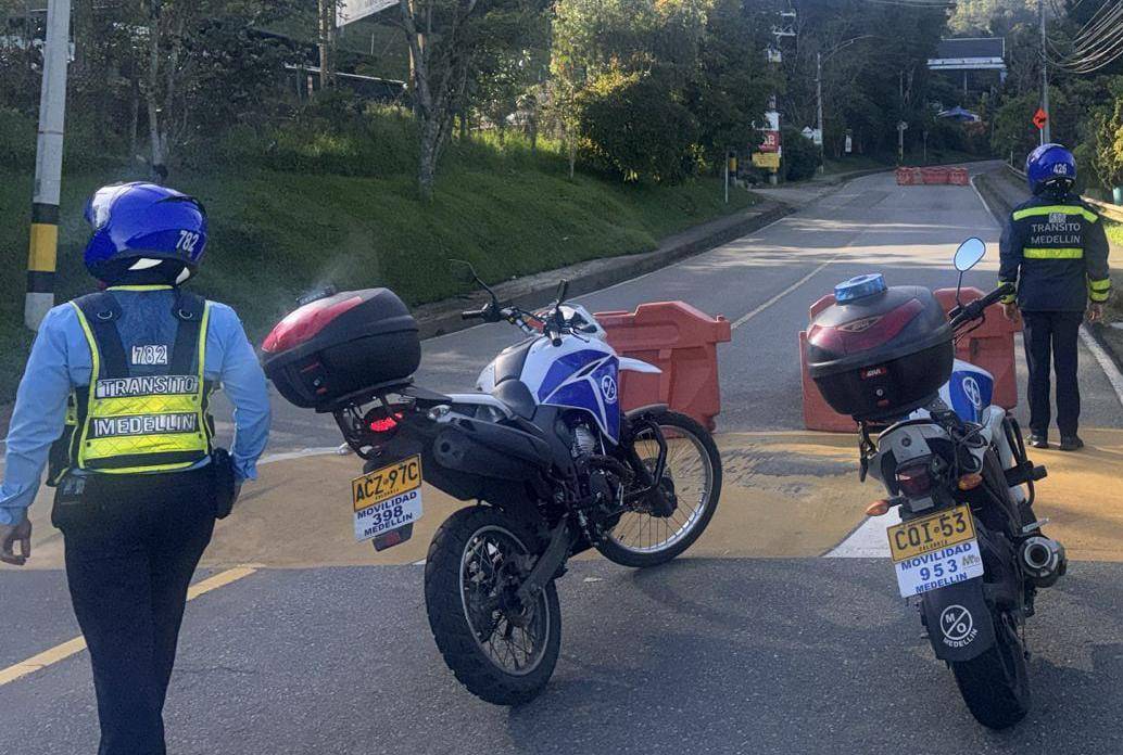 Cambios en la movilidad en El Poblado por deslizamiento en Los Balsos. FOTO: Cortesía