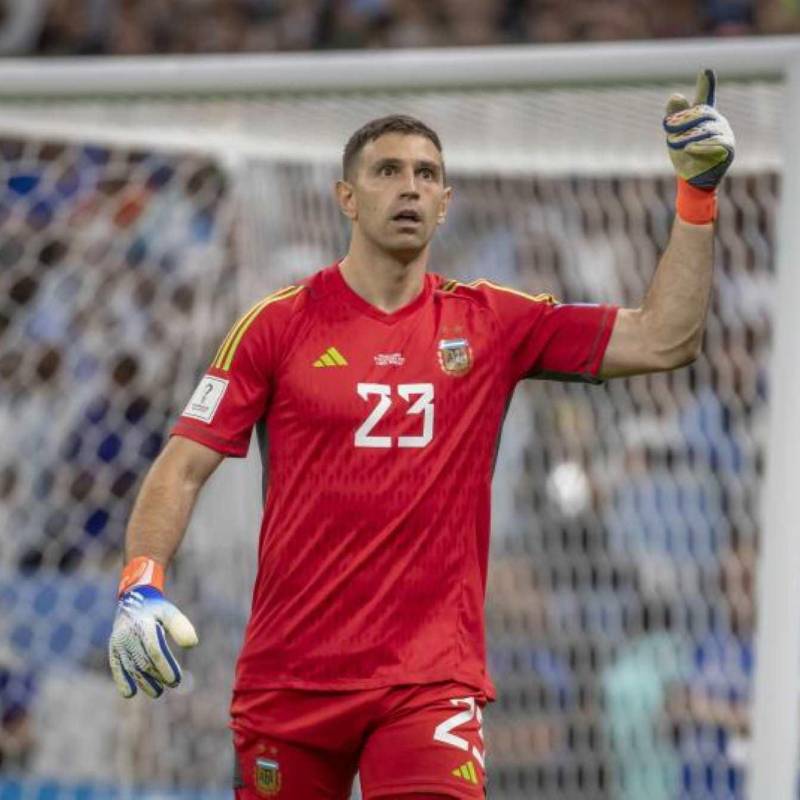 El arquero de Argentina, Emiliano Dibu Martínez publicó un emotivo mensaje en el que dejó abierta la posibilidad de irse de la selección. FOTO JUAN ANTONIO SÁNCHEZ 