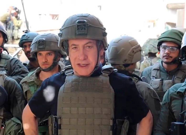 El primer ministro de Israel, Benjamin Netanyahu, se atrevió a entrar a la Franja de Gaza por primera vez desde que se encrudeció el conflicto con el grupo Hamás, el 7 de octubre. FOTO Captura de pantalla