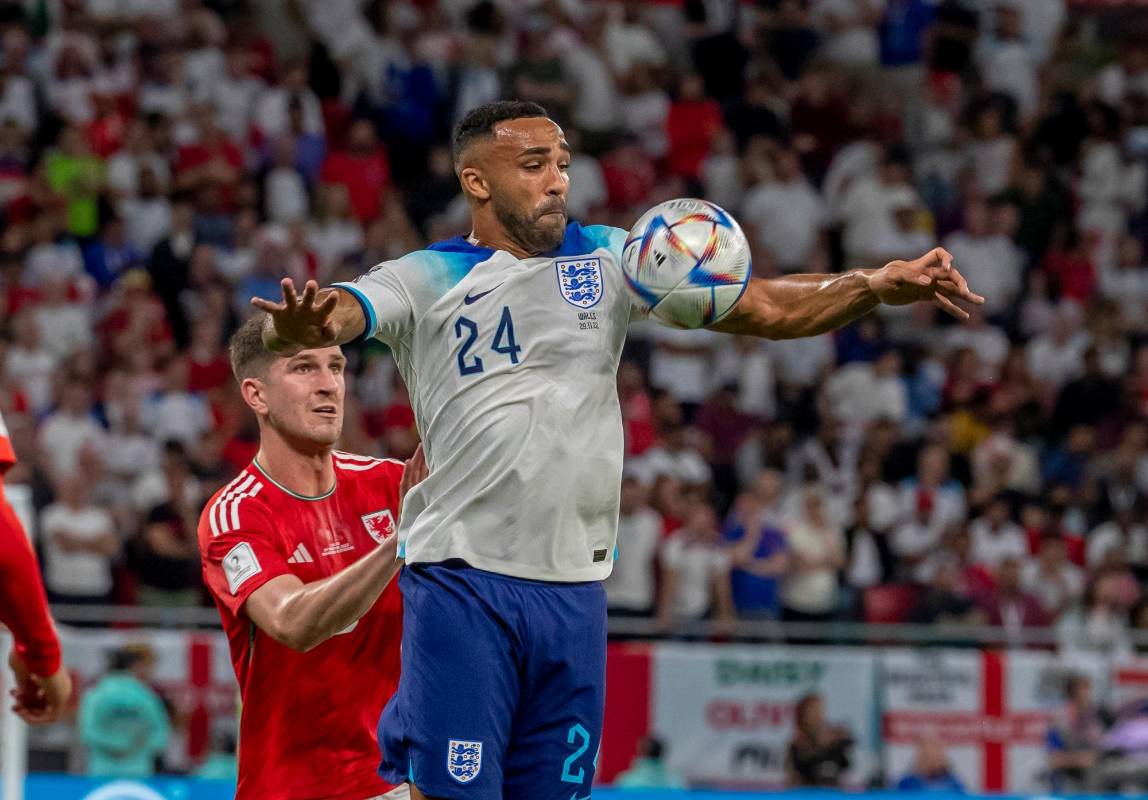 El delantero Callum Wilson (24) disputó los últimos 33 minutos del partido de Inglaterra contra los galeses, en la victoria que les dio la clasificación a la segunda ronda del torneo. FOTO: JUAN ANTONIO SÁNCHEZ