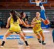 La antioqueña Manuela Ríos (con la pelota) fue la jugadora nacional más destacada en el clasificatorio a la AmeriCup 2027. FOTO CORTESÍA FIBA