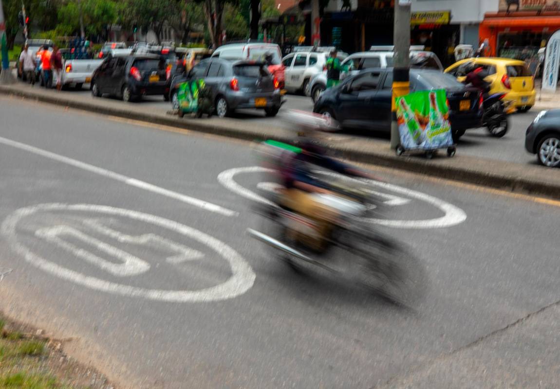 Por este corredor vial, circulan semanalmente unos 240.000 vehículos, hace parte de la estrategia Visión Cero, orientada a la reducción de muertes y lesiones en las vías. Foto Camilo Suárez