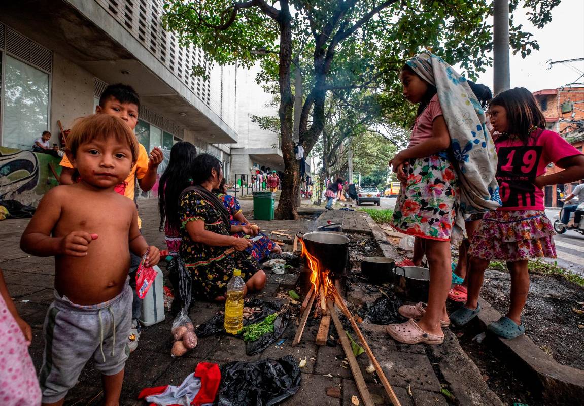 Se espera que este grupo de indígenas retorne pronto a su territorio en el Alto Andágueda, en el Chocó. Foto: Camilo Suárez Echeverry
