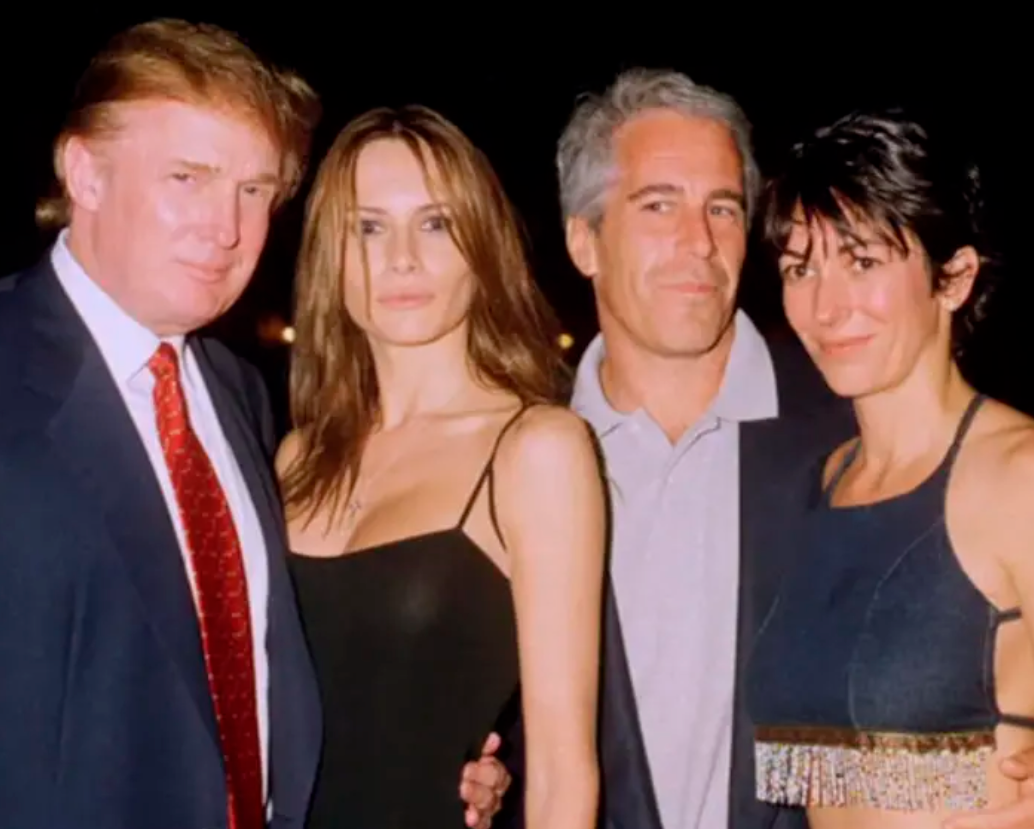 El presidente Donald Trump fue amigo cercano de Jeffrey Epstein,<b> </b>quien murió en una cárcel de Nueva York en 2019 mientras esperaba su juicio por tráfico sexual. FOTO: Getty