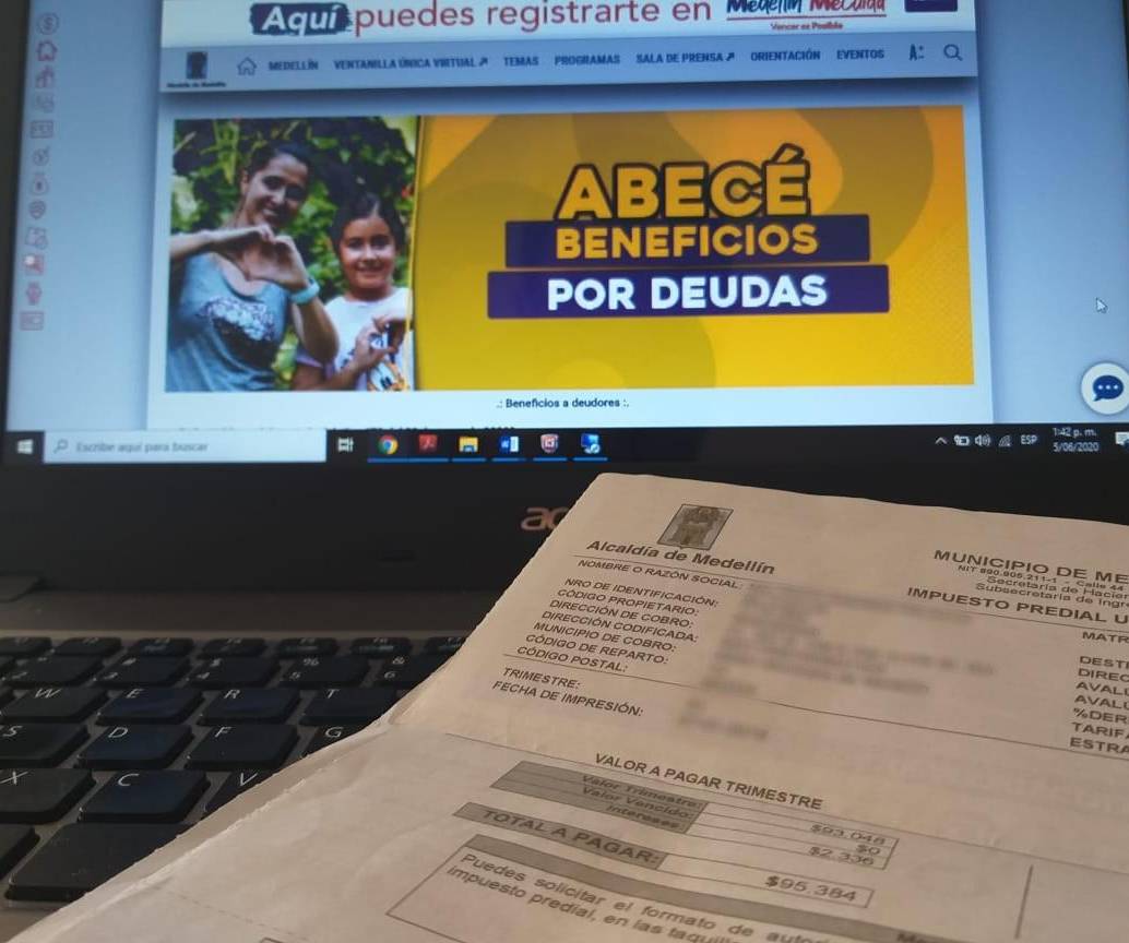 Imagen de referencia de pago de impuestos atrasados. Foto: Mauricio Andrés Palacio Betancur