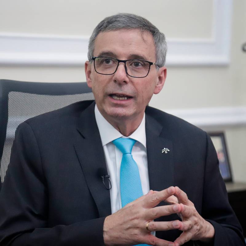 El ministro de Hacienda, Miguel Gómez Martínez, presentó en Nueva York la estrategia fiscal del Gobierno para corregir las cuentas públicas y recuperar la confianza de los inversionistas. FOTO Colprensa
