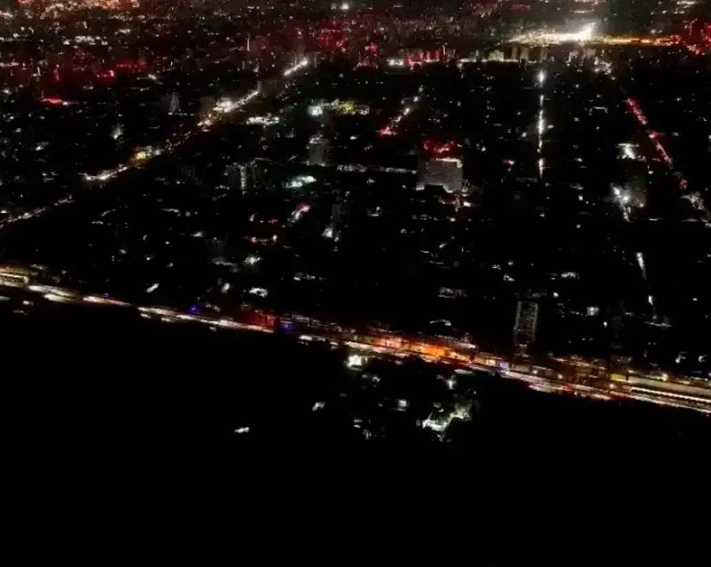 España sufrió un apagón masivo que se extendió entre 10 y 12 horas el pasado lunes, 28 de abril. FOTO: AFP