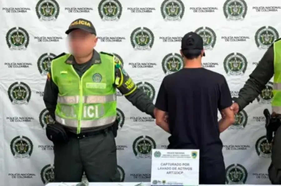 El hombre fue llevado a la URI de Rionegro para judicializarlo por presunto lavado de activos. FOTO: CORTESÍA