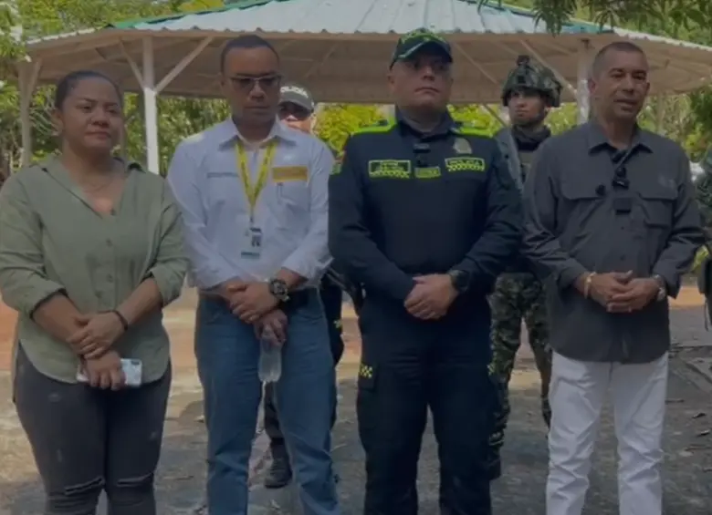 En el municipio se decretó toque de queda, el cual inicialmente será entre las 10:00 p. m. y las 5:00 a. m. y se prohibió, hasta el fin de semana, el parrillero hombre. FOTO: Cortesía Policía del Magdalena Medio