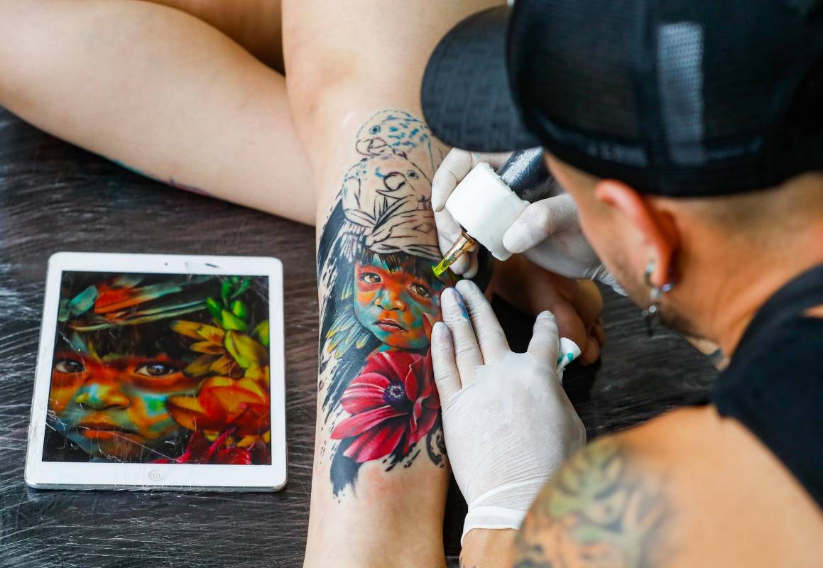 En el evento también asistieron tiendas de ropa urbana y tiendas de insumo para elaboración de tatuajes. Foto: MANUEL SALDARRIAGA QUINTERO.