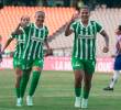 Manuela González celebra con sus compañeras de Atlético Nacional el primer gol de la temporada en el triunfo 3-0 ante Fortaleza. FOTO CORTESÍA ATLÉTICO NACIONAL