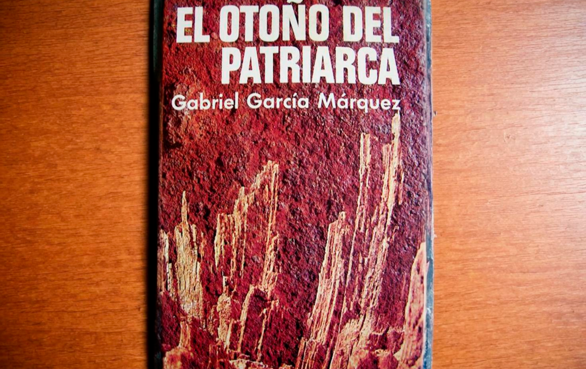 Primera edición de la novela. Barcelona, Plaza & Janés, 1975.