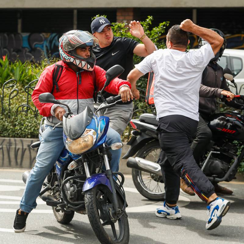 Las cifras por muertes en actos de intolerancia en Colombia durante 2025 seguirán en aumento pues aún falta la temporada de Navidad y fin de año en la que generalmente aumentan las riñas y peleas callejeras. Imagen de referencia. FOTO: Manuel Sadarriaga