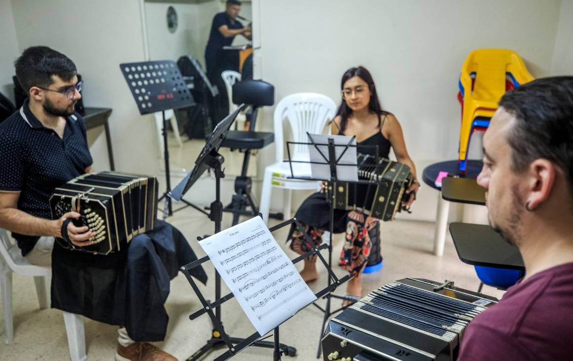 Estudio del artista: Escuela de Tango de Medellín