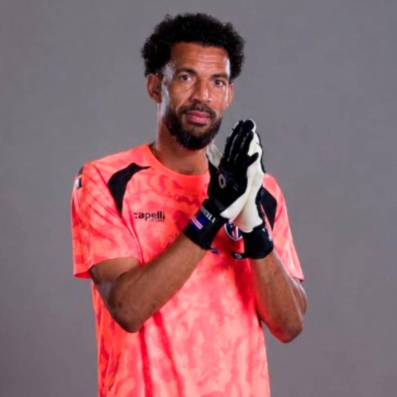 El arquero Vozinha de Cabo Verde, quien se dio a conocer en el mundo del fútbol por su buena actuación en el Mundial, es esperado en Chile para que juegue con el Colo Colo de ese país. FOTO TOMADA X FIFA