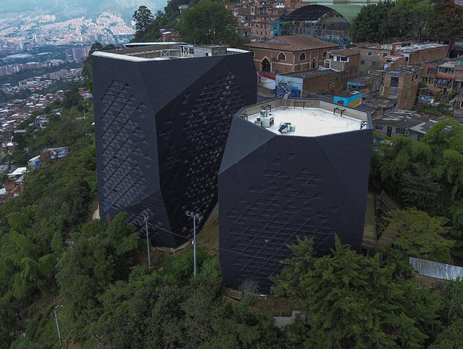 Las obras finales para la rehabilitación de la Biblioteca España se quedaron suspendidas cuando iban en un 98% de avance. FOTO: Manuel Saldarriaga Quintero.