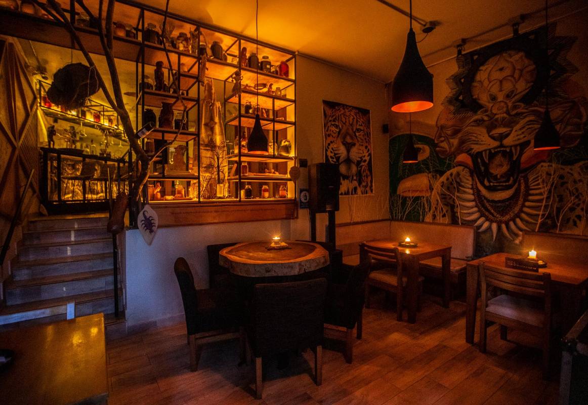 Juräkub, un gastro bar chamánico que introduce en la cultura y los sabores del Amazonas. Ubicado en Provenza, en El Poblado. Foto : Camilo Suárez 