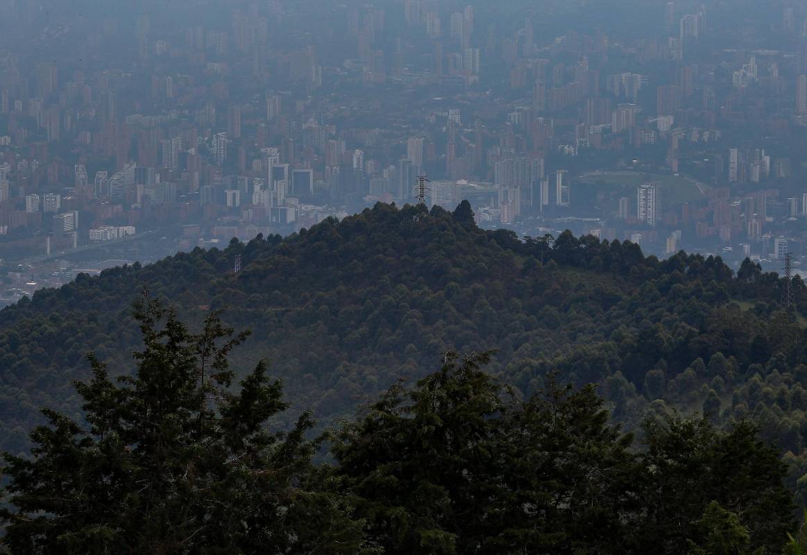 Otra panorámica desde Pico el Manzanillo, llamada La Montaña que Piensa, en la vereda Pedregal del municipio de Itagüí. Foto: Manuel Saldarriaga