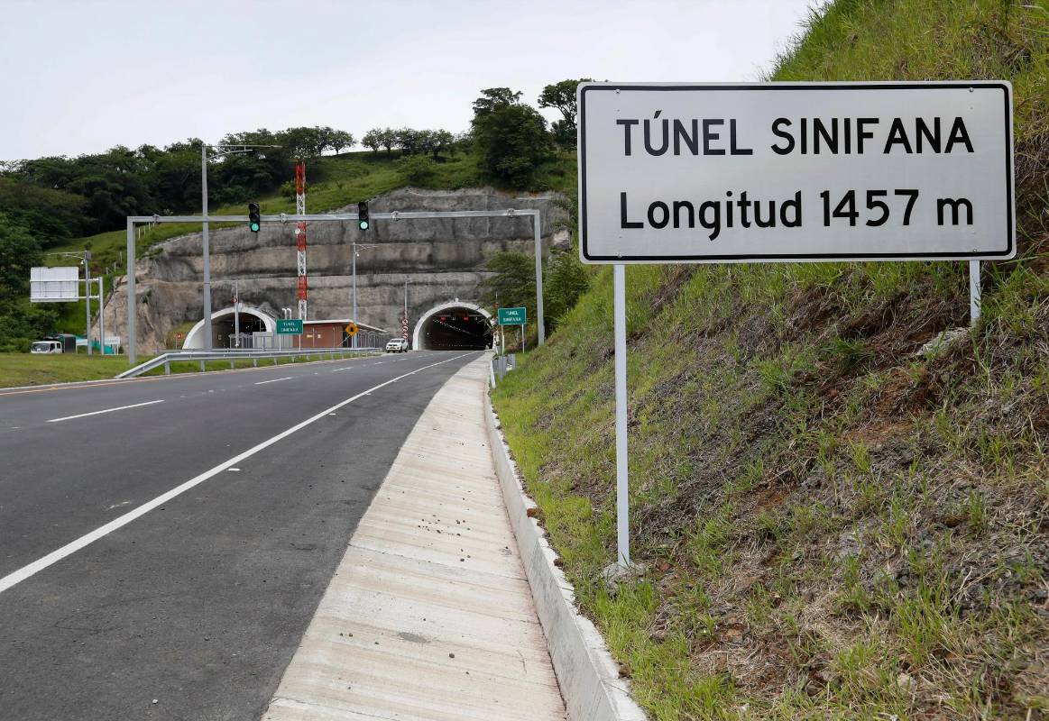 La infraestructura vial del túnel de la Sinifaná concluyó trabajos hace dos meses. Foto: Manuel saldarriaga Quintero.