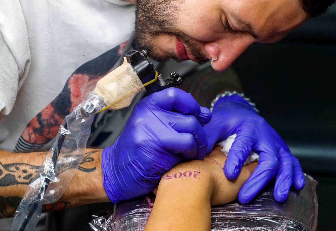 El encuentro contó con la presencia de más de 10 estudios de tatuajes, entre los cuales se destacan: Oveja Negra, 7.13 Tattoo, Ancestral, Punky Bambi, entre otros. Foto: MANUEL SALDARRIAGA QUINTERO.
