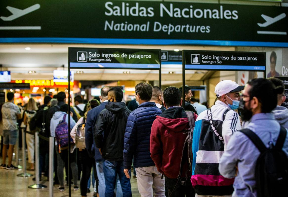 Según la gerencia del aeropuerto, se superó la capacidad para vuelos locales. Foto: Julio Herrera