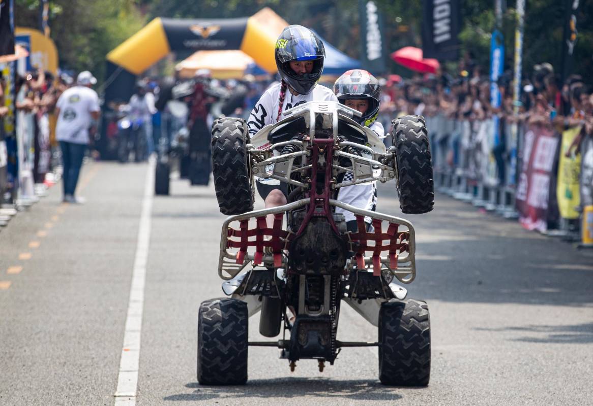  El pasado domingo 26 de febrero, Envigado fue el escenario del “Envigado more than pikes” un evento, lleno de adrenalina, motores y cumpliendo con todas las normas de seguridad vial. Foto: MANUEL SALDARRIAGA QUINTERO.