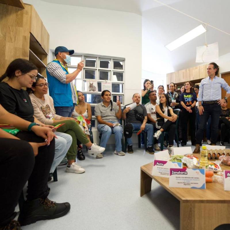 El anuncio se realizó en el recién adecuado jardín de Buen Comienzo de la Comuna 5 Castilla. FOTO: Alcaldía de Medellín 