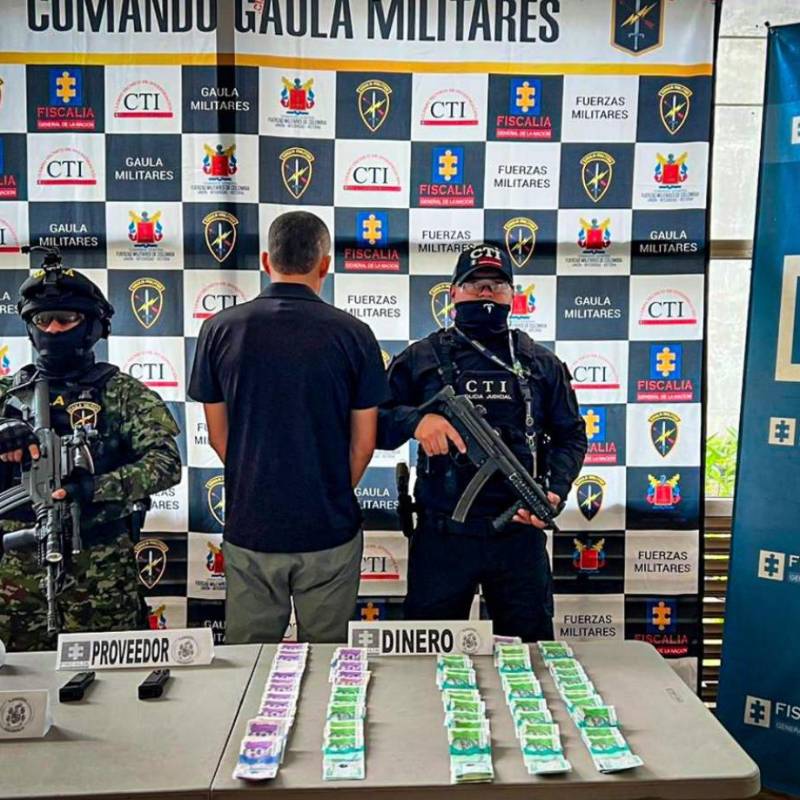 A alias ‘Choroto’ lo capturaron en posesión de más de $20 millones en efectivo. FOTO Ejército Nacional.