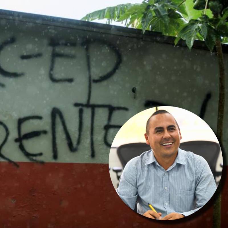 En el fondo, un grafiti alusivo al Frente 36 de las disidencias de las FARC en el municipio de Briceño, Norte de Antioquia. En miniatura en la esquina inferior derecha, el alcalde de esta localidad. Noé Espinosa Vásquez. FOTOS Camilo Suárez y Alcaldía de Briceño.
