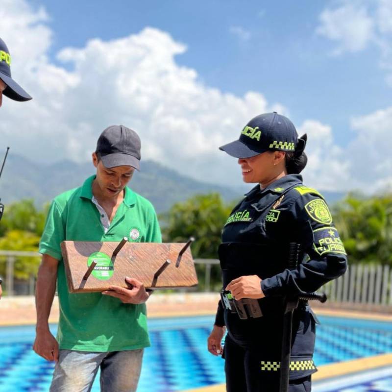 Durante las visitas, se han capacitado a más de 200 prestadores de servicio. FOTO Policía Metropolitana.