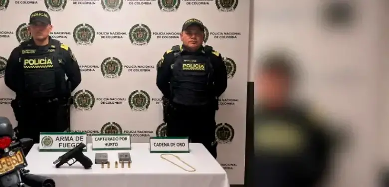 Los habrían pillado atracando y cogieron a bala a la Policía