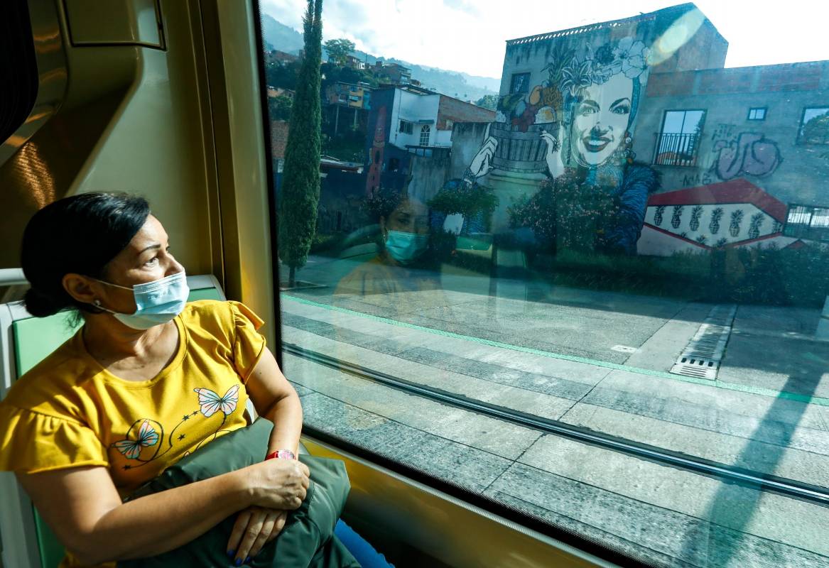 Disfrute el arte desde las ventanas del sistema metro. FOTO: Manuel Saldarriaga
