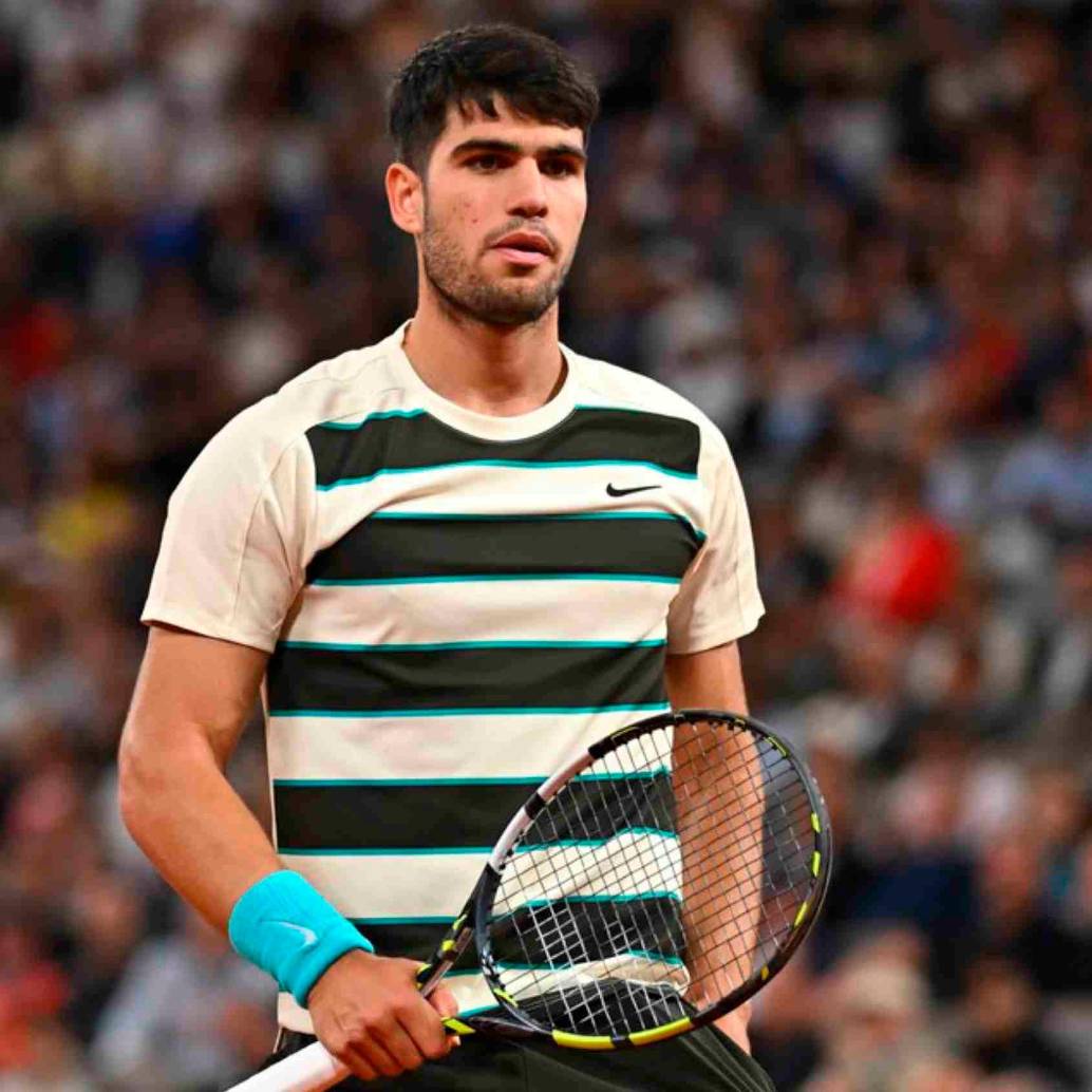 Carlos Alcaraz, campeón defensor de Roland Garros avanzó a la final del torneo parisino y ahora espera rival para el domingo. FOTO TOMADA X @rolandgarros