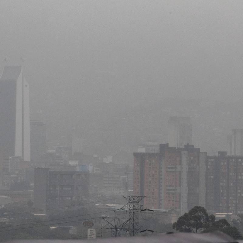En la tarde y la noche de este viernes 30 y sábado 31 podrían caer lluvias prolongadas y causar acumulados sobre quebradas. FOTO: JULIO HERRERA