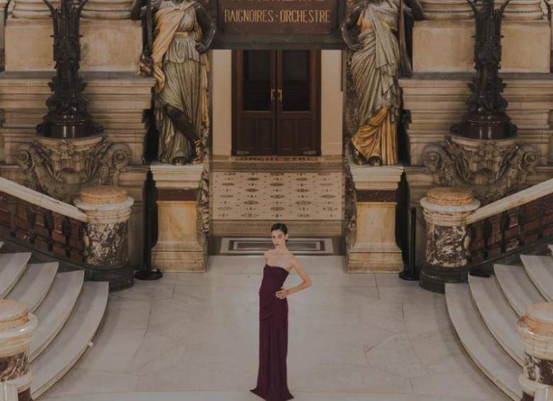 La marca colombiana Baobab desfiló el 2 de octubre en el Palais Garnier de París en colaboración con la Ópera Nacional de París, un hito que la institución solo había logrado antes con Rolex y Chanel en sus 300 años de historia. FOTO Baobab.com.co