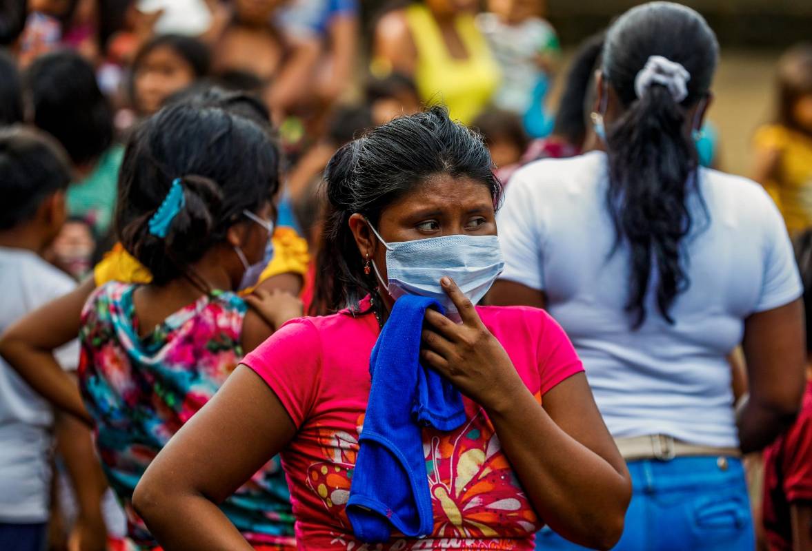 Las condiciones del albergue no son las apropiadas para alojar a las comunidades desplazadas por los violentos. Foto : Manuel Saldarriaga.