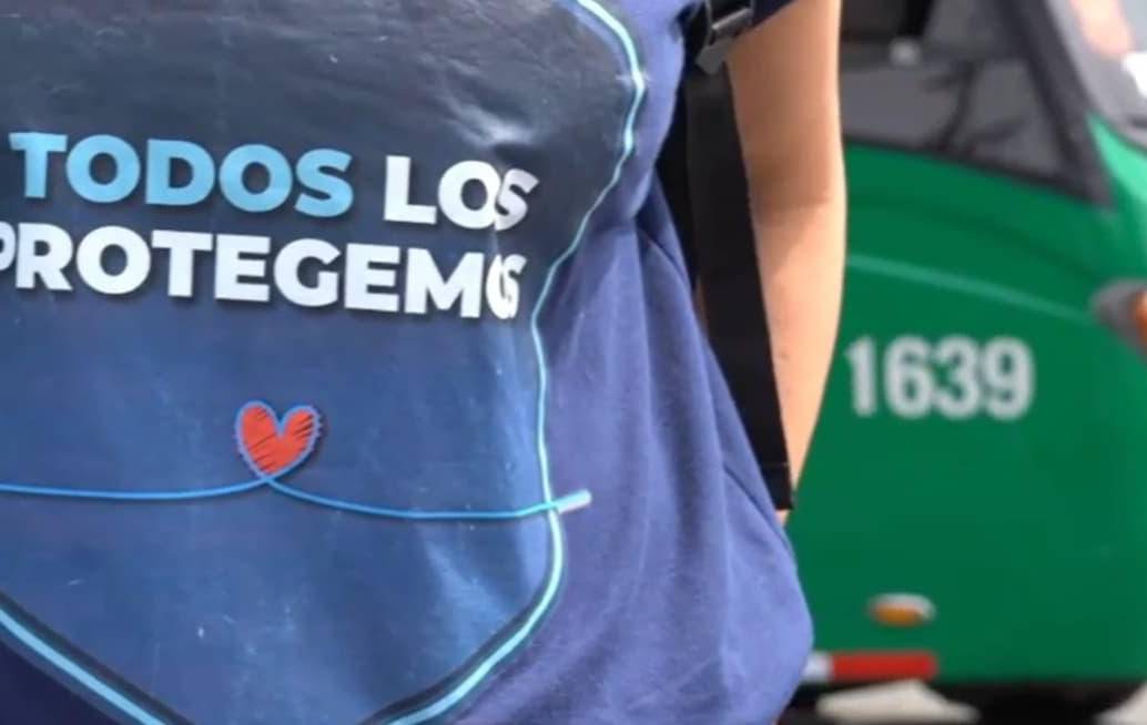 La iniciativa busca que usuarios y conductores del transporte público detecten y alerten de inmediato cualquier violencia sexual contra menores de edad. FOTO Cortesía Alcaldía de Medellín