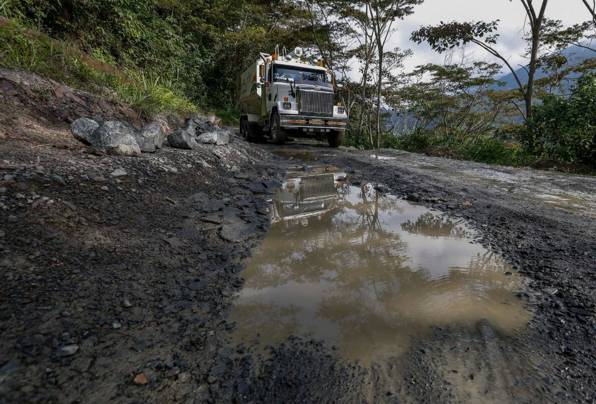 La conexión de estos cascos urbanos hace parte de un plan de la Gobernación de Antioquía que tiene un costo global de $650.000 millones. Foto Manuel Saldarriaga Quintero.