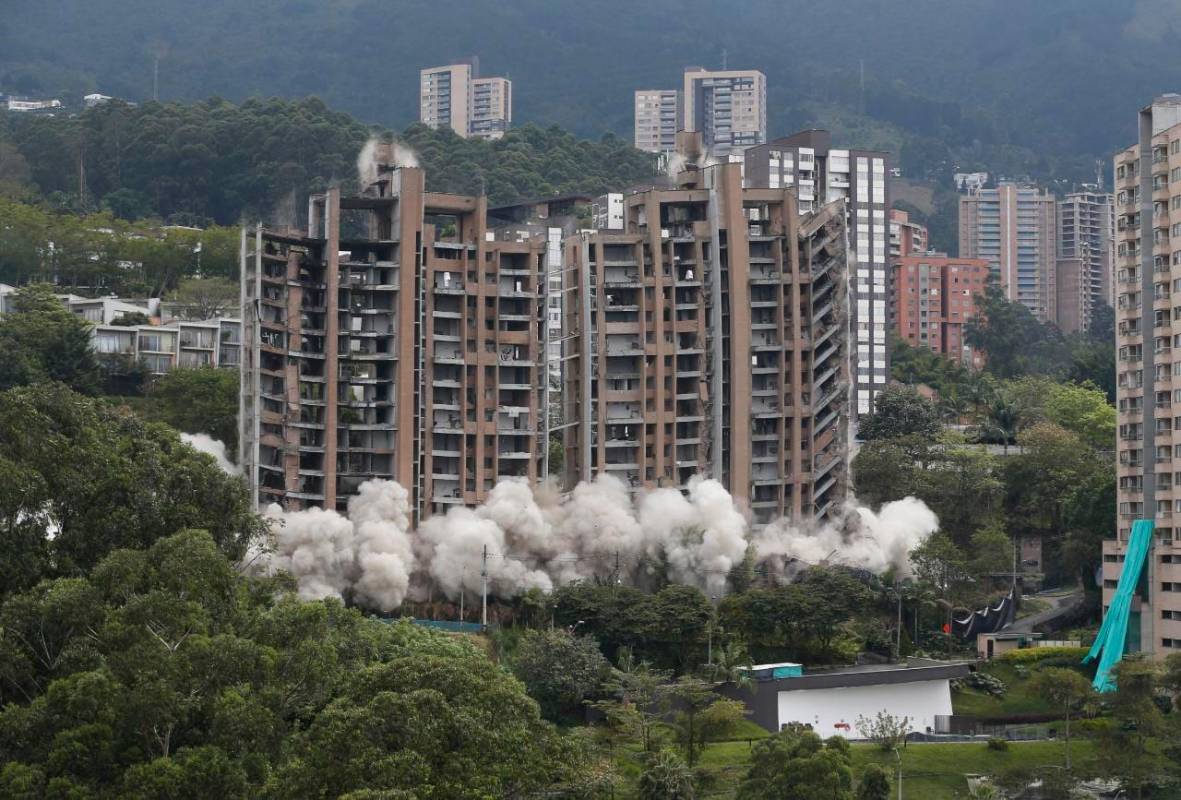  Este es el cuarto edificio implosionado en el Valle de Aburrá por razones estructurales. FOTO CAMILO SUÁREZ