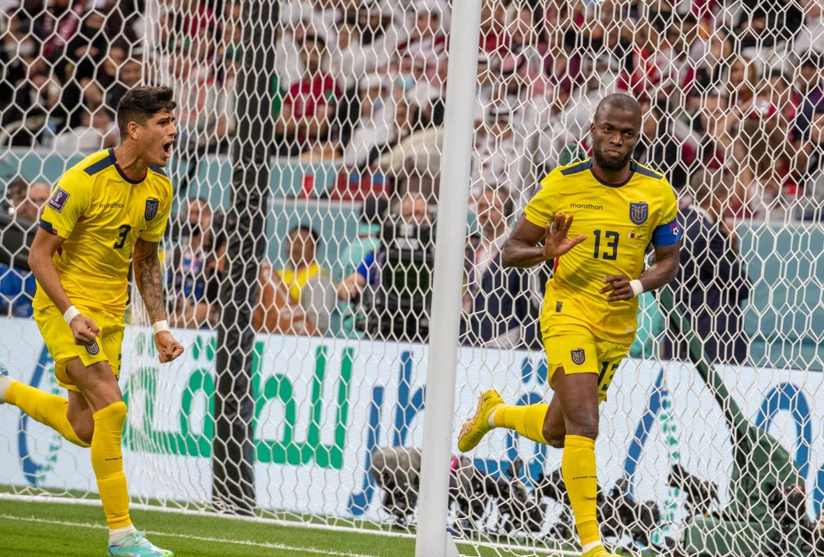 Cinco goles ajustó Enner Valencia (#13) con su selección en los mundiales, en Brasil 2014 marcó tres y en Qatar ya suma dos más. Foto: JUAN ANTONIO SÁNCHEZ.