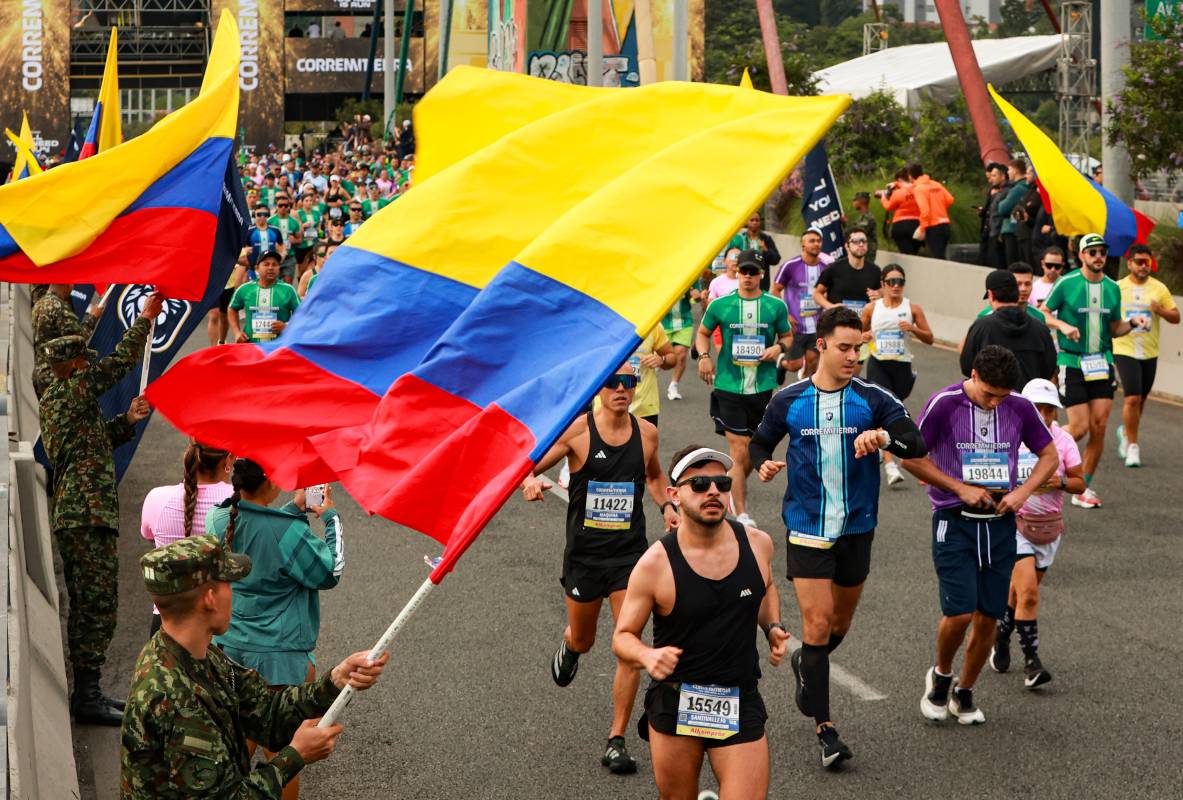 Desde tempranas horas de la mañana, corredores de distintas regiones del país y del extranjero se dieron cita para vivir una experiencia que combina exigencia física, emoción y un ambiente cargado de entusiasmo. Foto: Manuel Saldarriaga Quintero.