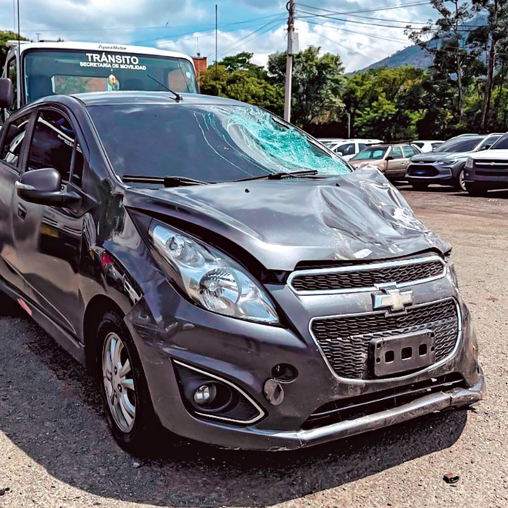 En este vehículo, un conductor bajo los efectos del licor le produjo la muerte a un contratista del Metro en octubre. FOTO: Cortesía