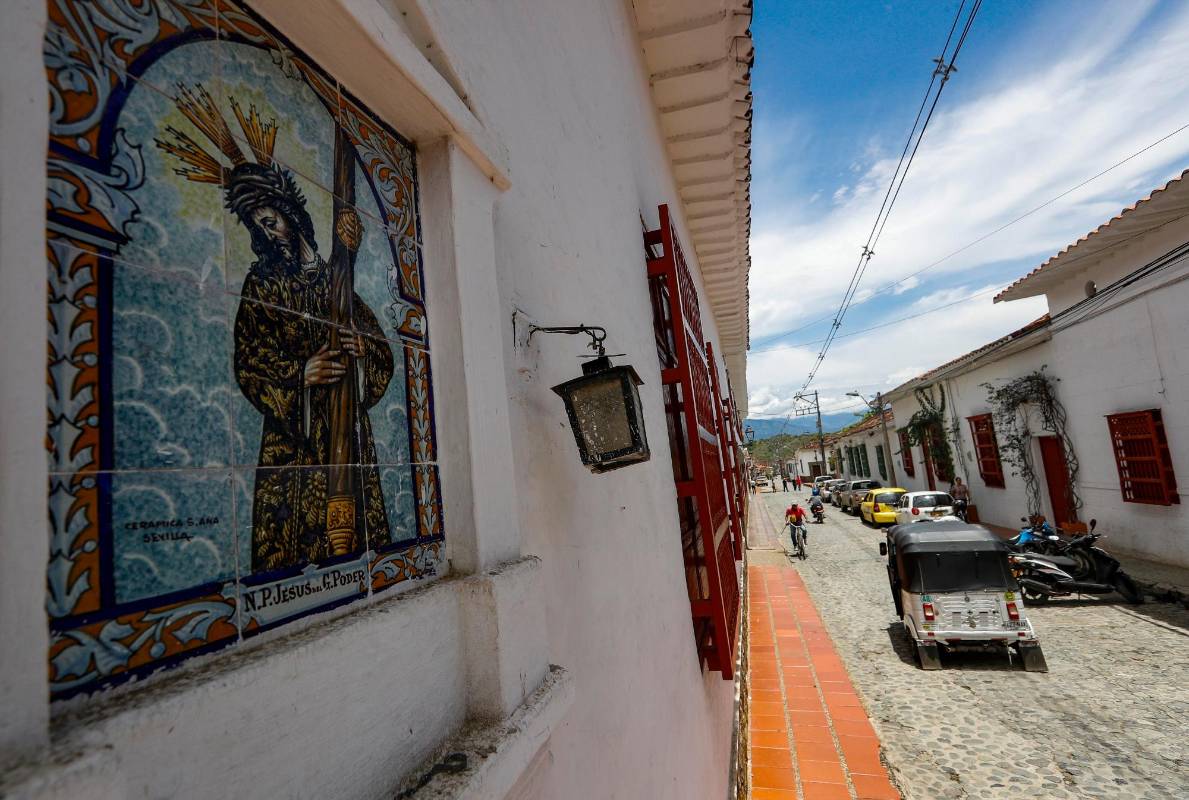 Santa Fe de Antioquía es un pueblo de casas de estilo colonial y calles empedradas, viven con mucho devoción la Semana Santa. Foto: Manuel Saldarriaga Quintero.