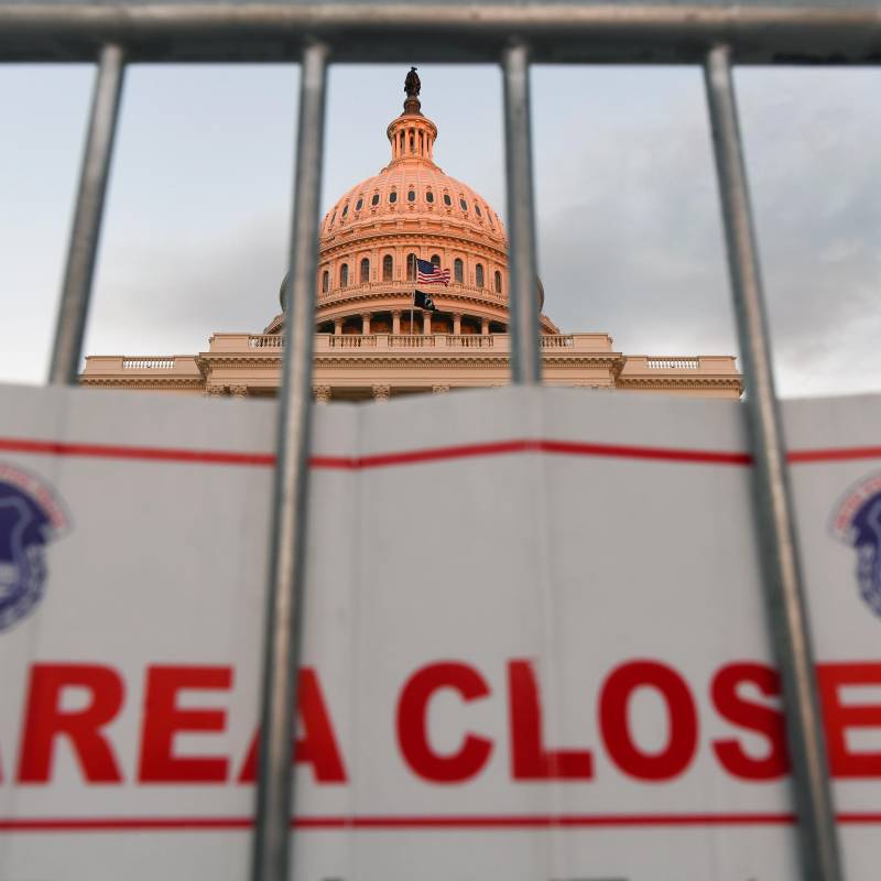  El cierre del Gobierno federal superó el récord de 35 días alcanzado durante el cierre de 2018-2019 y se convierte en el más largo de la historia de Estados Unidos. FOTO: XINHUA