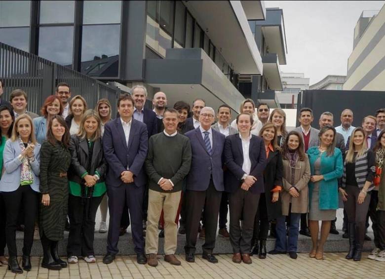 El grupo de empresarios colombianos de visita en empresas españolas para conocer de primera mano los cambios y transformaciones del mercado laboral. FOTO Cortesía